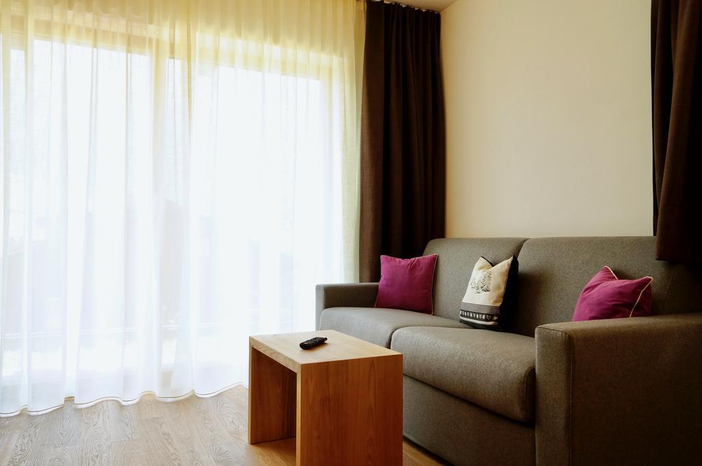 Residence Larciunei オルティゼーイ エクステリア 写真