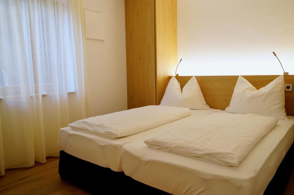 Residence Larciunei オルティゼーイ エクステリア 写真