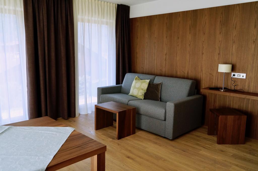 Residence Larciunei オルティゼーイ エクステリア 写真