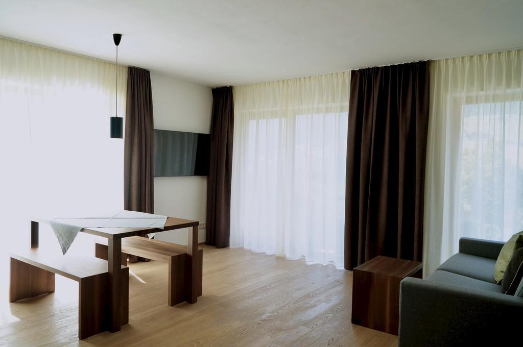 Residence Larciunei オルティゼーイ エクステリア 写真